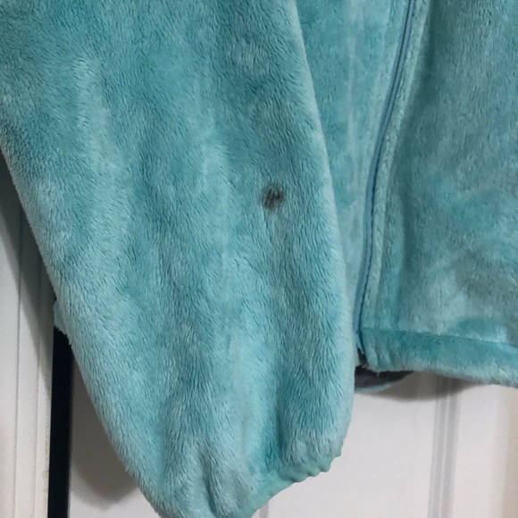 Teal fuzzy jacket size medium - Picture 2 of 6